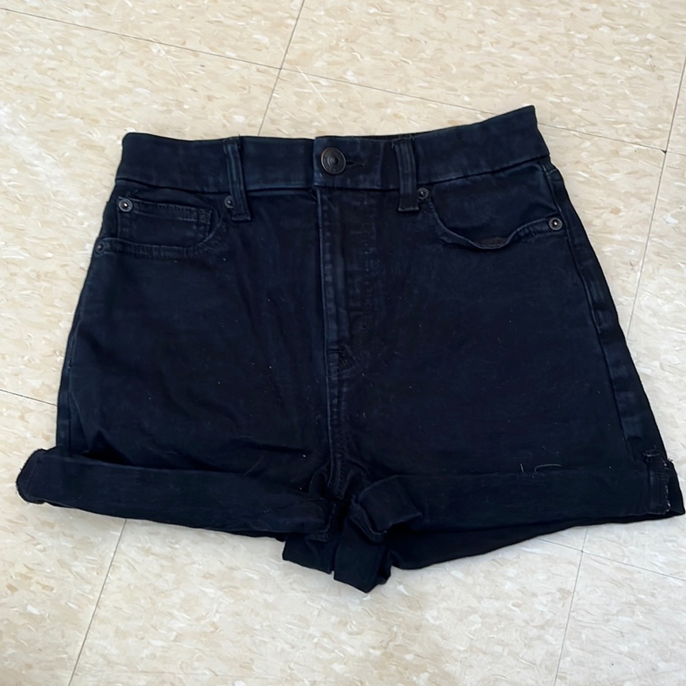 American Eagle Dark Wash Jeans!